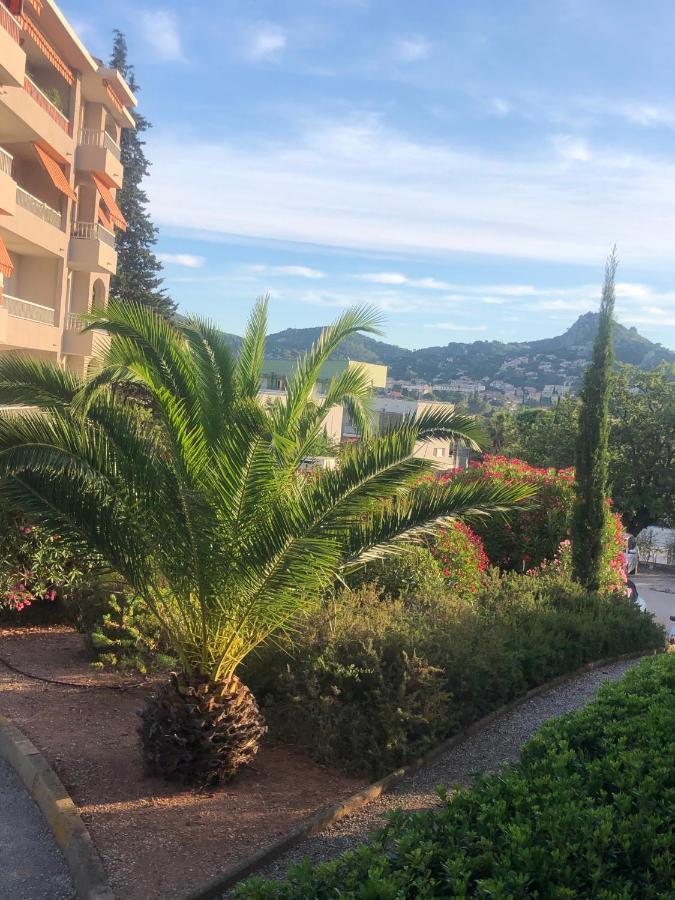 Grand Studio A Hyeres Entre Mer Et Ville Buitenkant foto